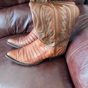 Men Fort Walker Alligator Western Boots in Excellent Condition. Size 10.5D